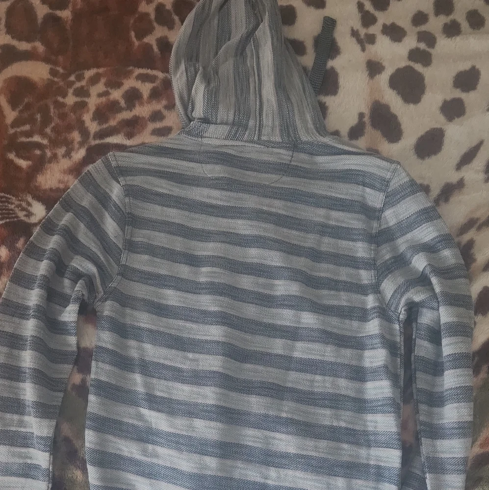 Sweater - Picture 1 of 2